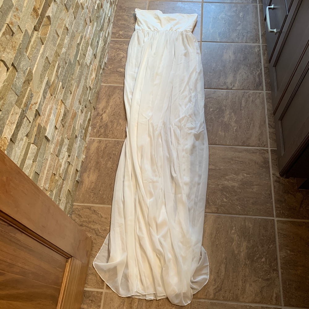White Maternity Photoshoot Dress